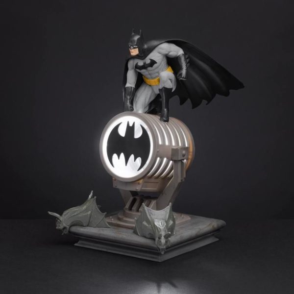 Batman Figurine Light - مجسم باتمان المضيء